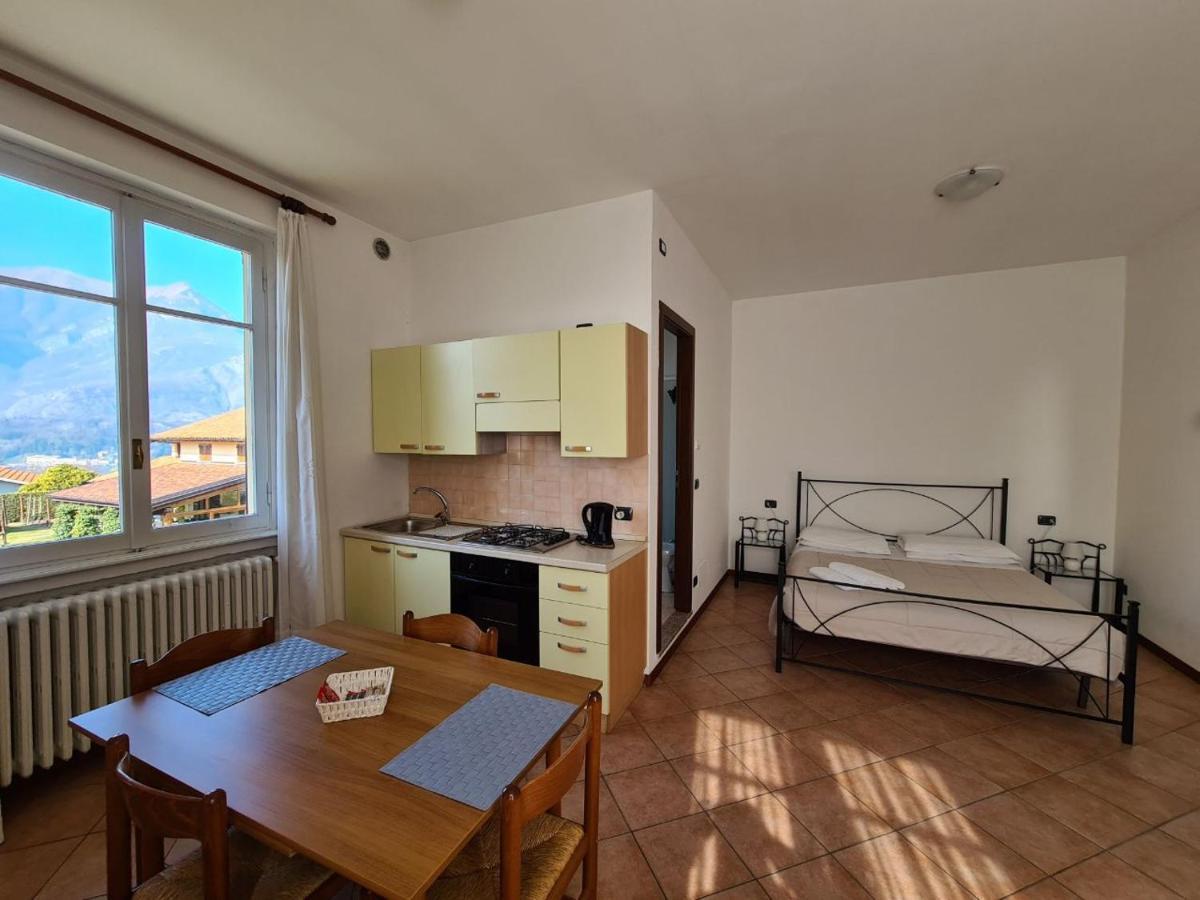 Appartamenti Casa La Rosa Bellagio Bagian luar foto