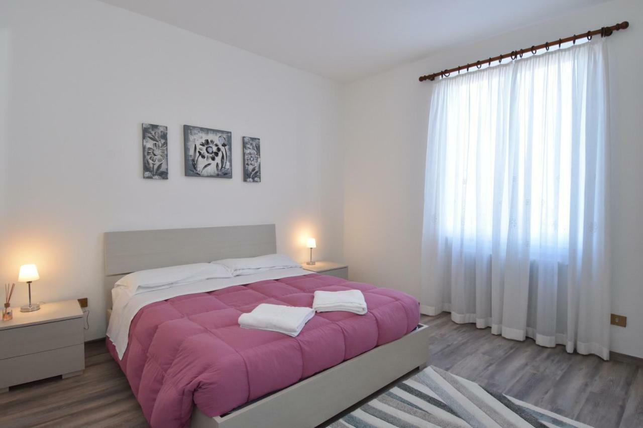 Appartamenti Casa La Rosa Bellagio Bagian luar foto
