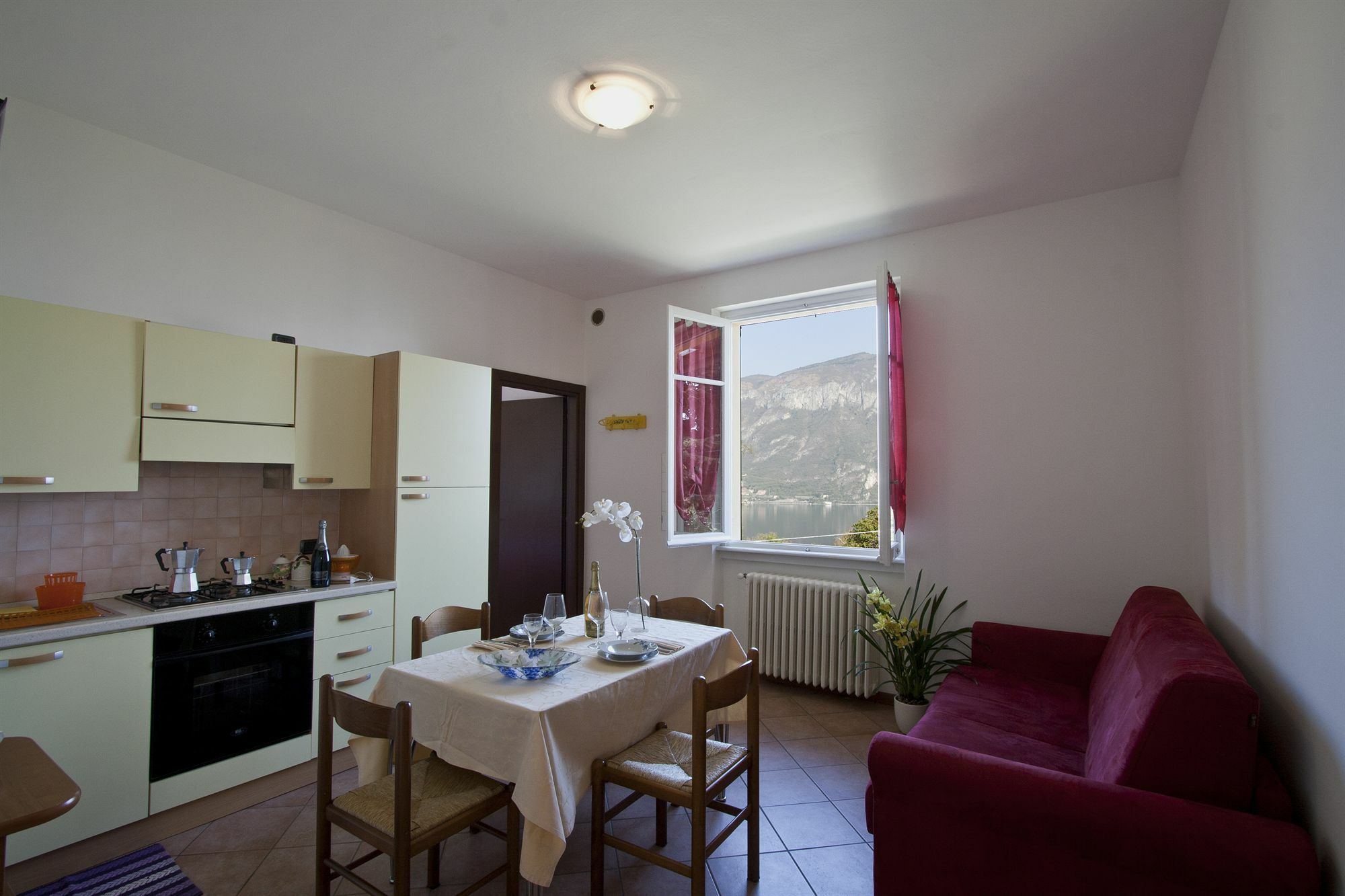 Appartamenti Casa La Rosa Bellagio Bagian luar foto