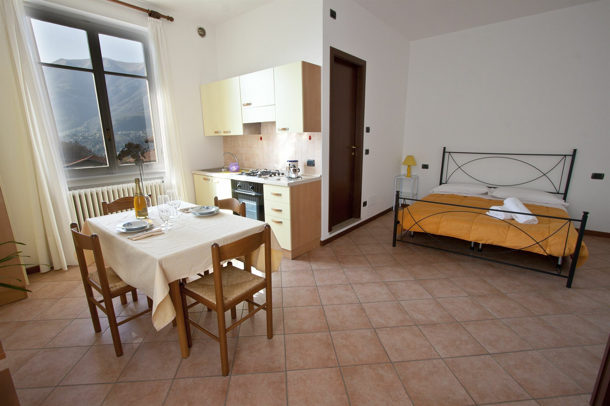 Appartamenti Casa La Rosa Bellagio Bagian luar foto